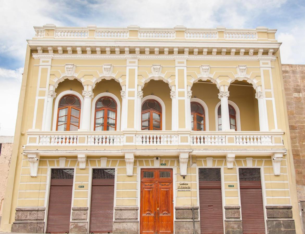Casona 1914 Quito - Gothic Cathedral View Rooftop Exterior foto