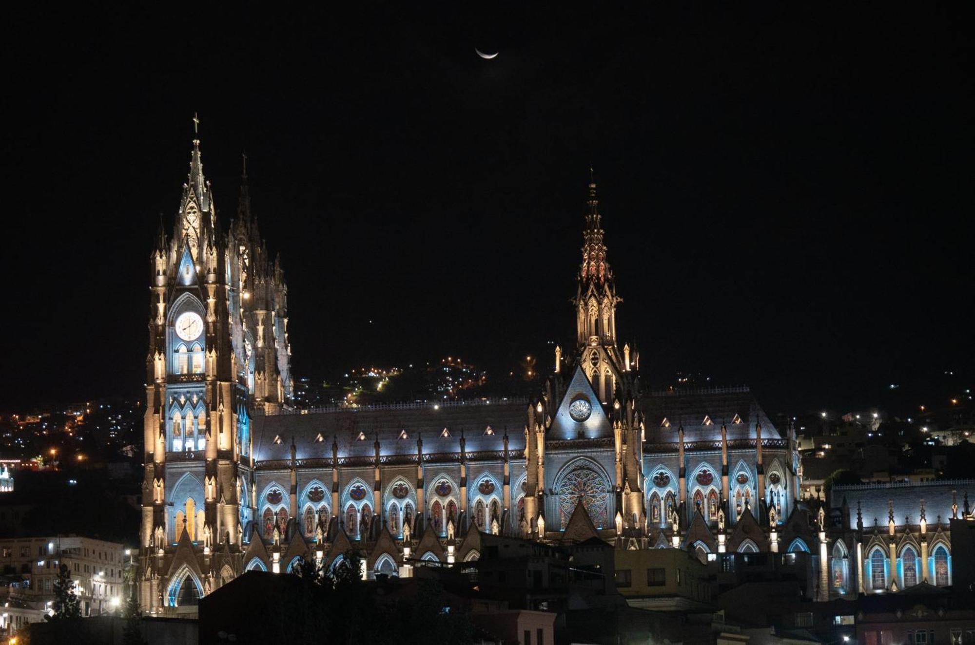 Casona 1914 Quito - Gothic Cathedral View Rooftop Exterior foto