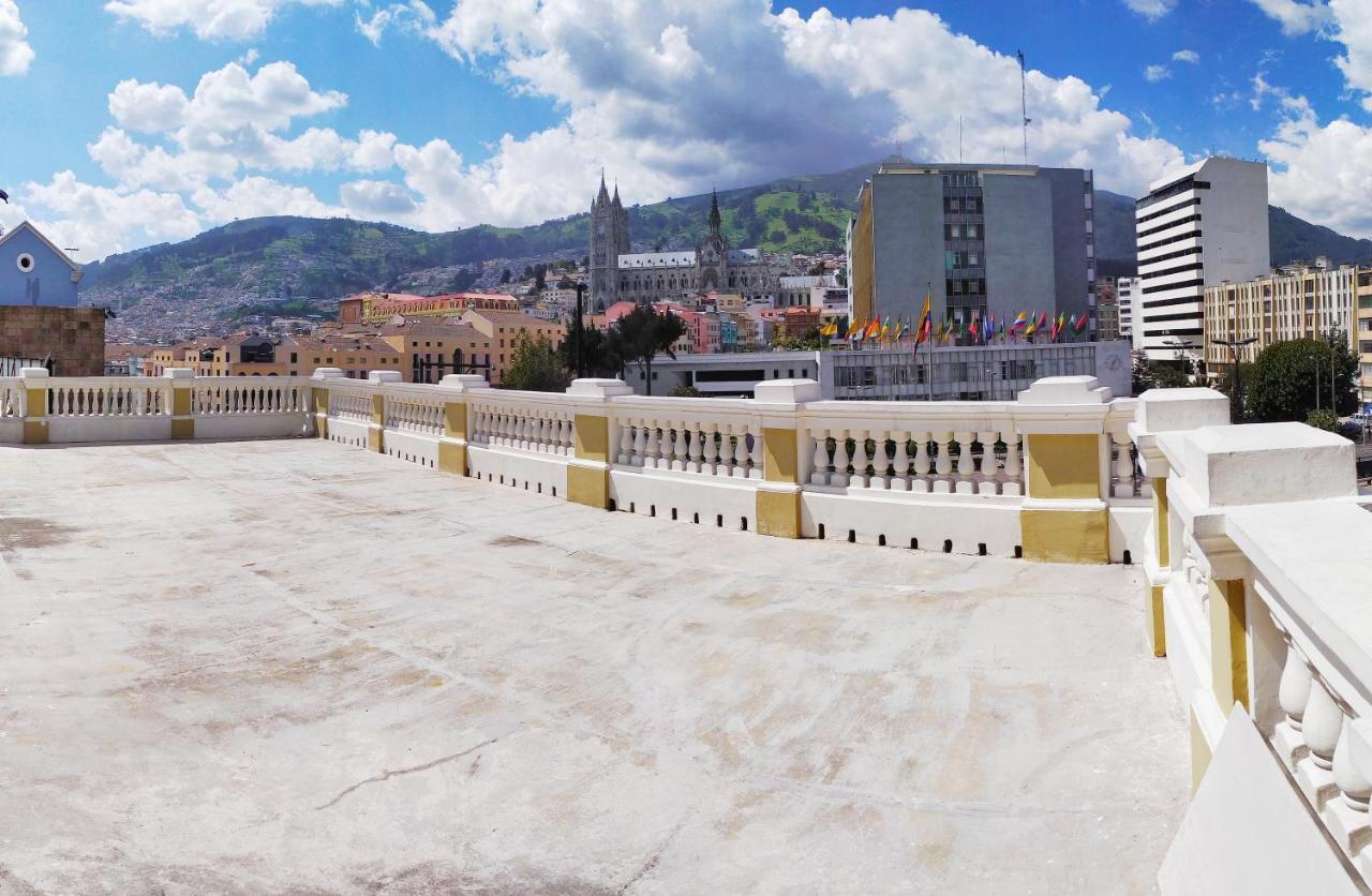Casona 1914 Quito - Gothic Cathedral View Rooftop Exterior foto